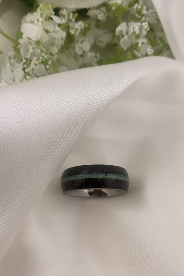 8mm Court Wood Memorial Band