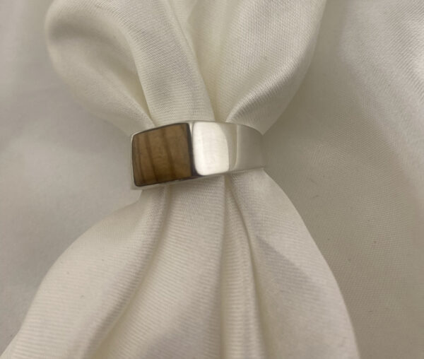 Rectangle Wood Signet Memorial Chamber Ring