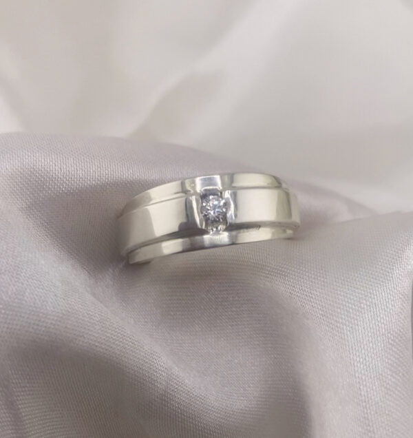 Solitaire Accent Chamber Ring