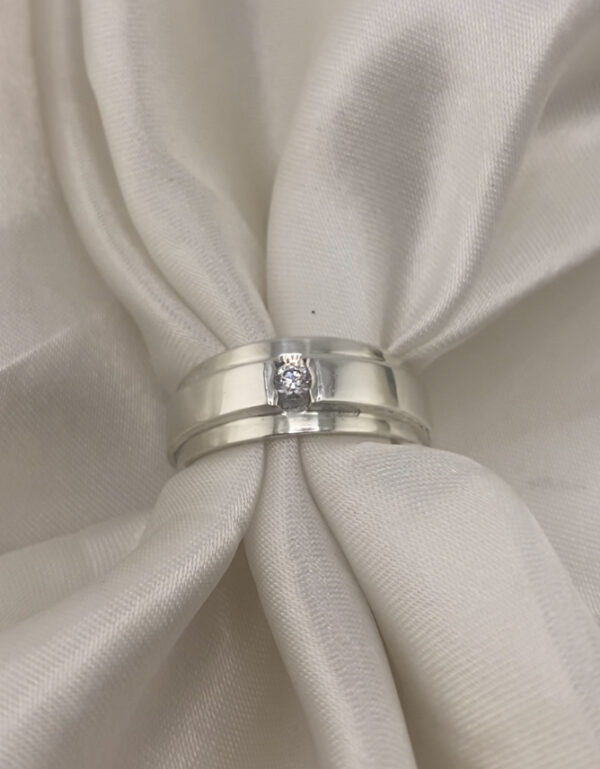 Solitaire Accent Chamber Ring
