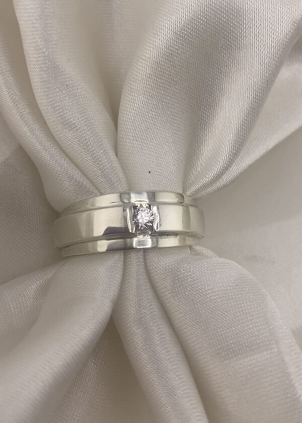 Solitaire Accent Chamber Ring