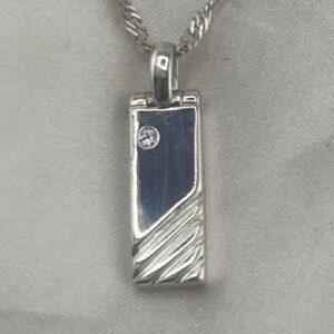 Rectangle Solitaire Chamber Pendant