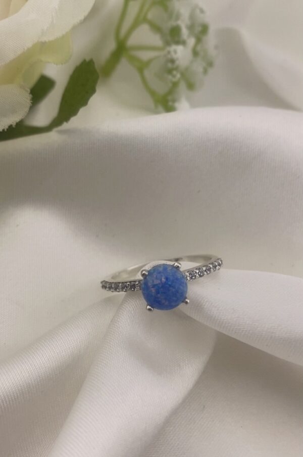 Solitaire Pave Ashes & Opal Ring