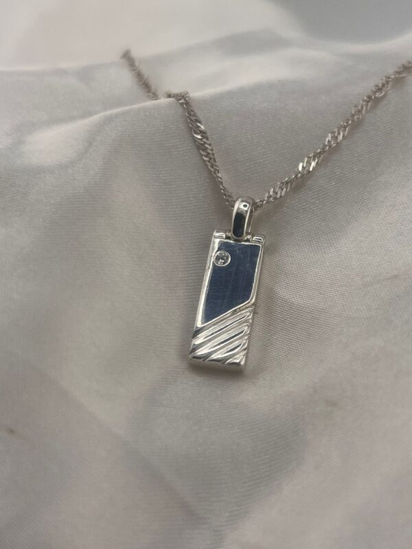 Rectangle Solitaire Chamber Pendant