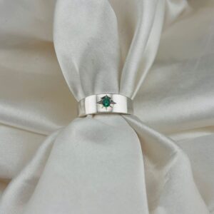 Solitaire Star Setting Chamber Ring